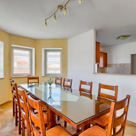 Charming Oliva With 4 Bedrooms Near The Wonderful Village Of Villa