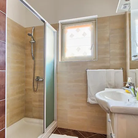 Charming Oliva With 4 Bedrooms Near The Wonderful Village Of Villa Fažana