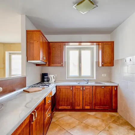 Charming Oliva With 4 Bedrooms Near The Wonderful Village Of