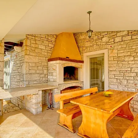Charming Oliva With 4 Bedrooms Near The Wonderful Village Of *