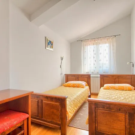 Charming Oliva With 4 Bedrooms Near The Wonderful Village Of * Fažana