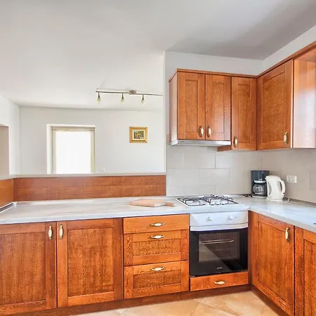 Charming Oliva With 4 Bedrooms Near The Wonderful Village Of Villa Fažana