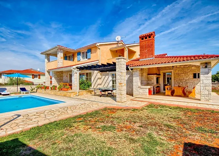 Charming Oliva With 4 Bedrooms Near The Wonderful Village Of Fazana
