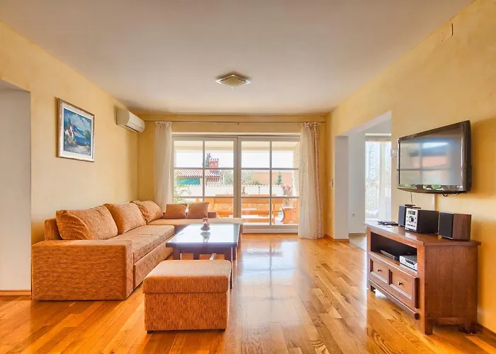 Charming Oliva With 4 Bedrooms Near The Wonderful Village Of Fazana