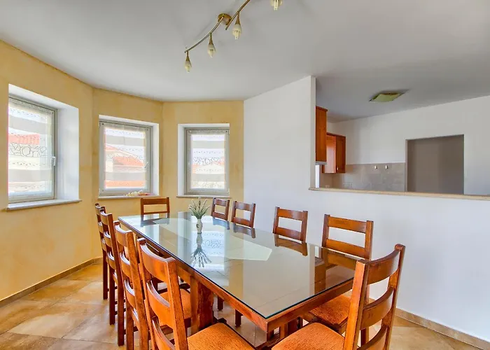 Charming Oliva With 4 Bedrooms Near The Wonderful Village Of Vila