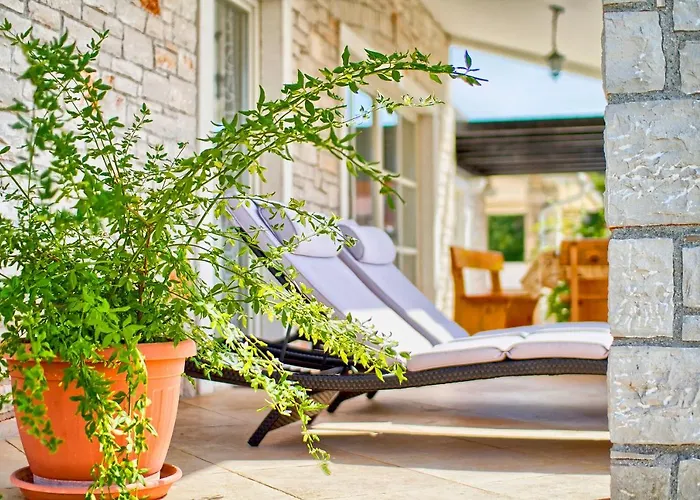 Charming Oliva With 4 Bedrooms Near The Wonderful Village Of Vila Fazana