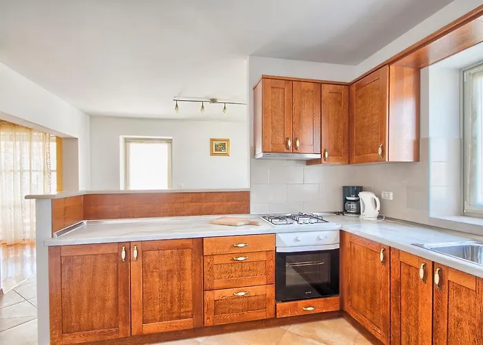 Charming Oliva With 4 Bedrooms Near The Wonderful Village Of Vila Fazana